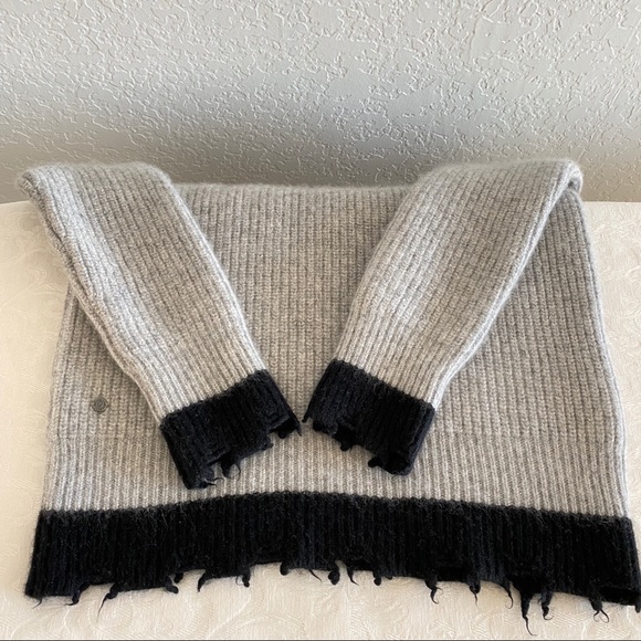 zadig & voltaire gray crew neck distressed hem cashmere sweater - Picture 5 of 8